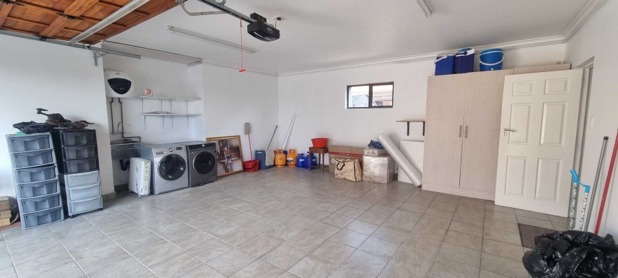 4 Bedroom Property for Sale in Wild Olive Estate Free State